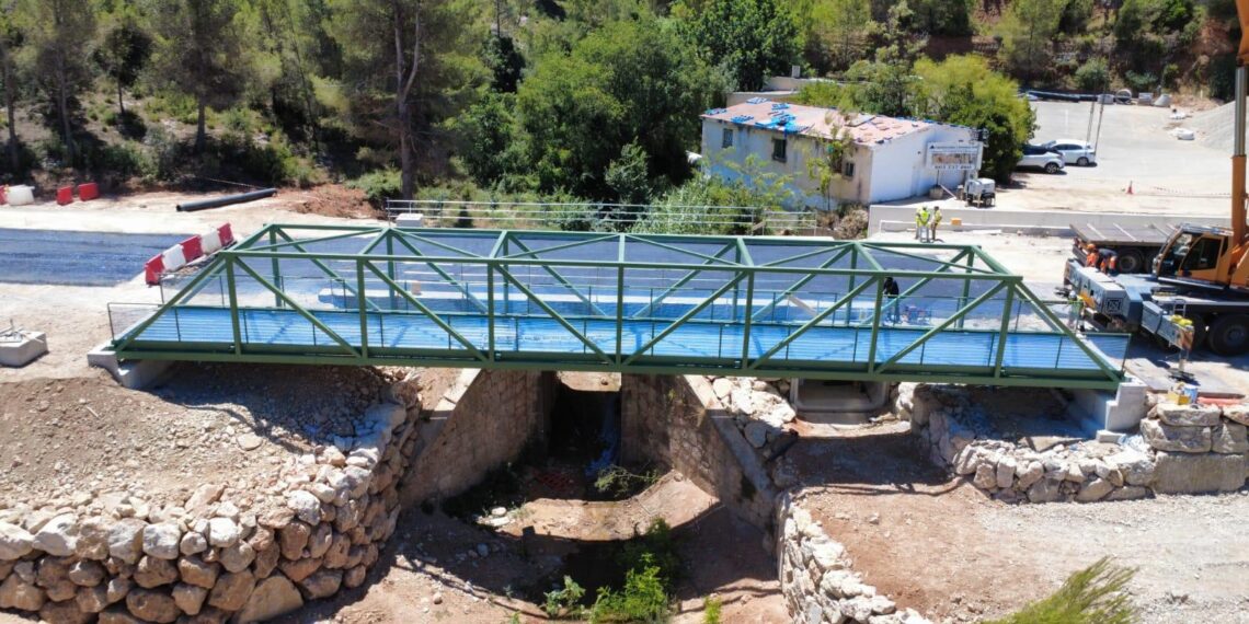 La Diputació de Valéncia instala la pasarela ciclopeatonal de la CV-425 y activa la cuenta atrás para reabrir el tramo Buñol-Alborache 1 La Diputació de Valéncia instala la pasarela ciclopeatonal de la CV-425 y activa la cuenta atrás para reabrir el tramo Buñol-Alborache