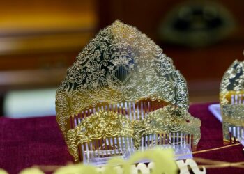 Nuevas firmas se estrenan como indumentaristas oficiales de las Falleras Mayores de Valencia 2027