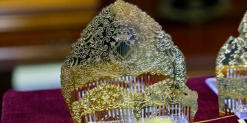 Nuevas firmas se estrenan como indumentaristas oficiales de las Falleras Mayores de Valencia 2027