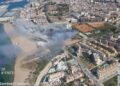 Un incendio junto a la Plaja de la Punta del Raset en Dénia obliga a desplegar medios terrestres y aéreos