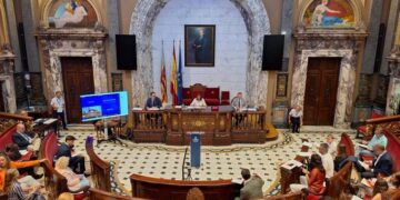Valéncia aprueba mantener San Vicente Mártir y San Vicente Ferrer como festivos locales en 2027