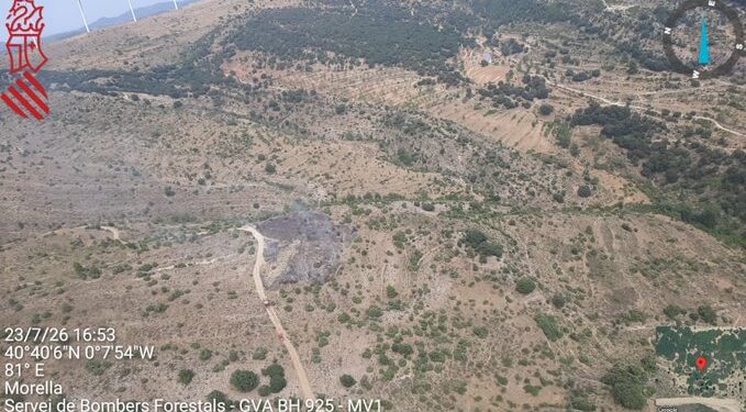 Los bomberos controlan en tiempo récord un Incendio forestal en Morella 1 Los bomberos controlan en tiempo récord un Incendio forestal en Morella
