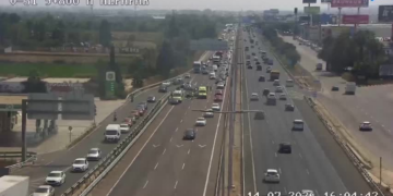 Un accidente en la V-31 a la altura de Alfafar provoca kilómetros de retenciones