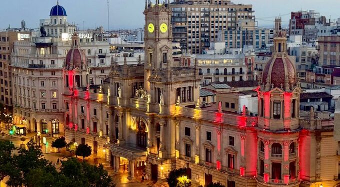 Valencia instalará una pantalla gigante en la plaza del Ayuntamiento para seguir la final del Mundial entre España y Argentina 1 HNN5EfzW0AAhI1K