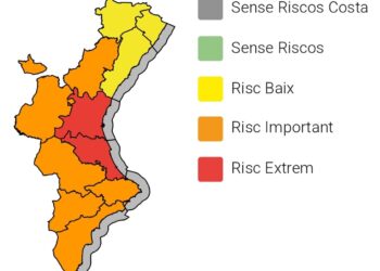 Alerta roja en el litoral de Valencia por temperaturas extremas y riesgo de tormentas 15 Alerta roja en el litoral de Valencia por temperaturas extremas y riesgo de tormentas