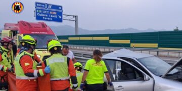 Un grave accidente de tráfico en la A-38 a la altura de Cullera moviliza a los servicios de emergencia