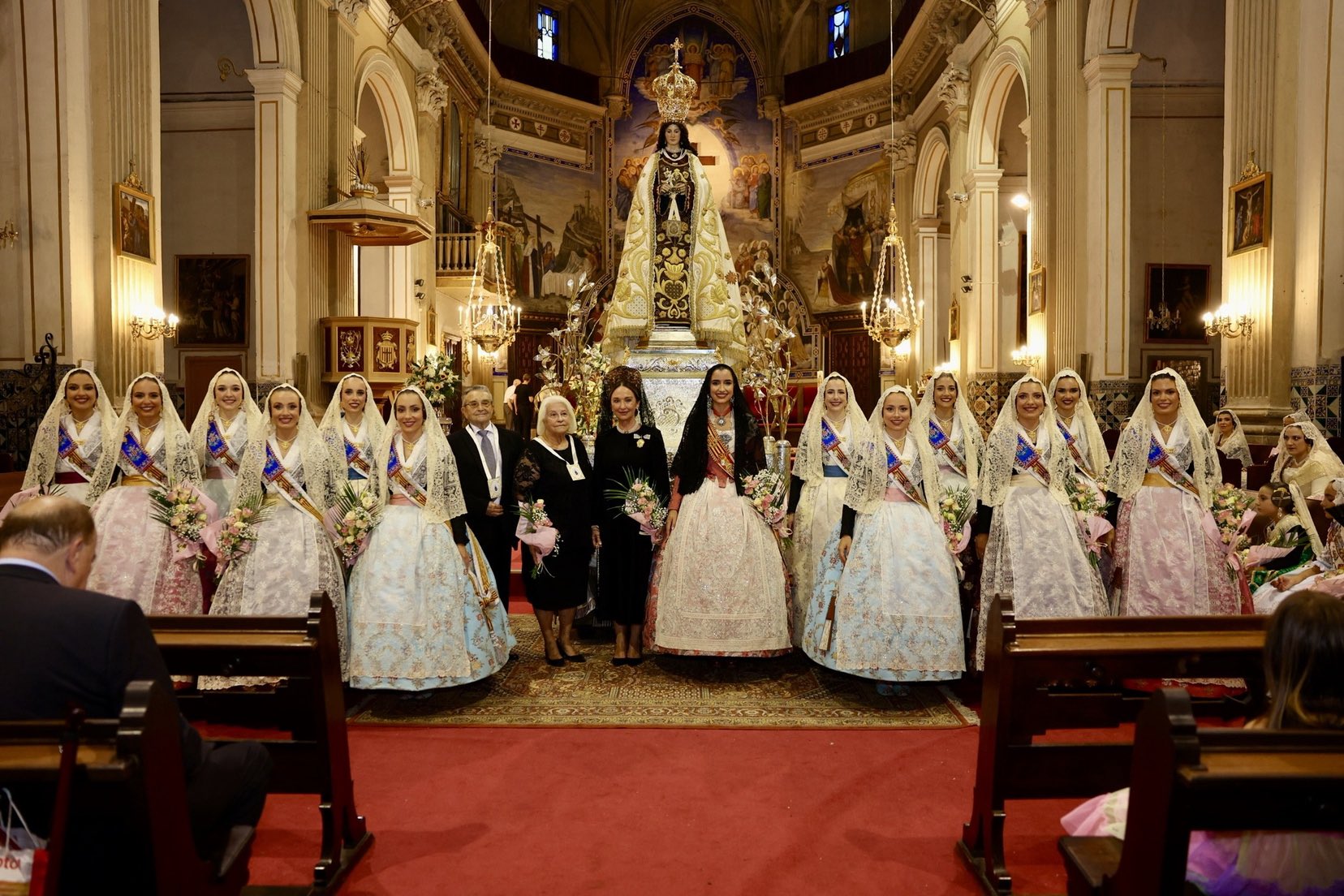 Valencia rinde honores a la Virgen del Carmen en una jornada de fervor entre el Puerto y el corazón de Ciutat Vella 2 HNX FeyXwAAIz z