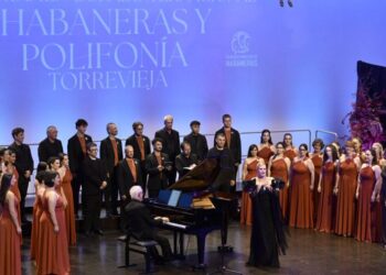 Torrevieja estrena la 72ª edición del Certamen de Habaneras marcada por el horario matinal y la lírica de Ainhoa Arteta 14 Torrevieja estrena la 72ª edición del Certamen de Habaneras marcada por el horario matinal y la lírica de Ainhoa Arteta