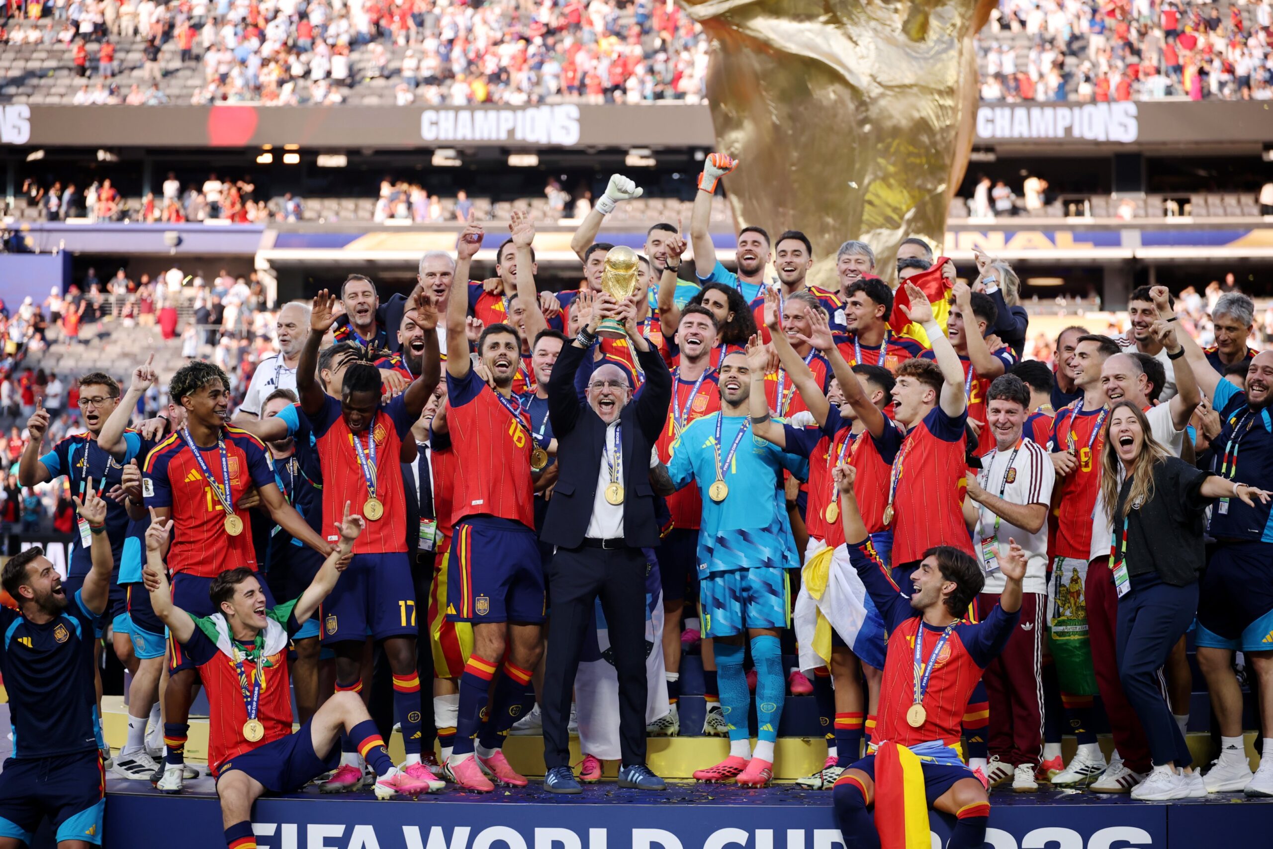 ¡MUNDIALAZO HISTÓRICO! ESPAÑA TOCA EL CIELO POR SEGUNDA VEZ 2 HNpcdcgWQAACXgA scaled