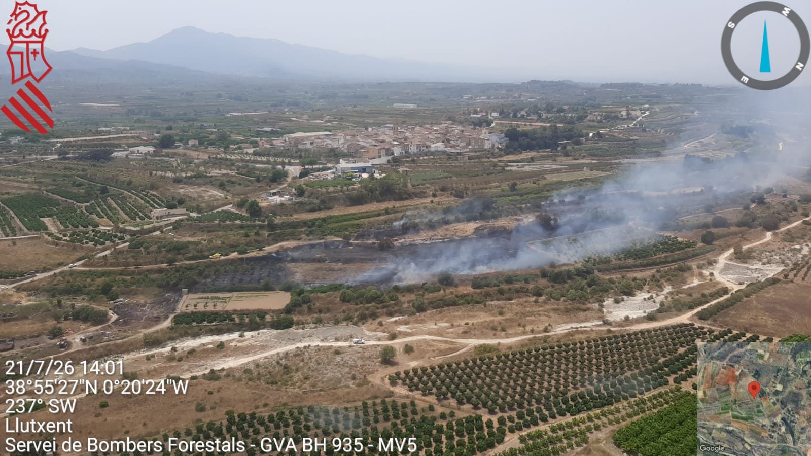 Controlado un incendio de vegetación en Benicolet tras una rápida intervención del dispositivo de emergencias 2 HNwHXPdW8AA 0Aw
