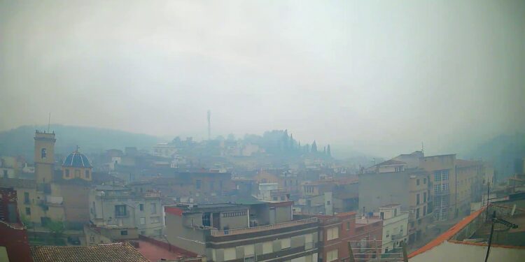 Sanitat activa el protocolo de salud pública en 4 comarcas por el humo del incendio de la Serra d'Espadà 1 Sanitat activa el protocolo de salud pública en 4 comarcas por el humo del incendio de la Serra d'Espadà