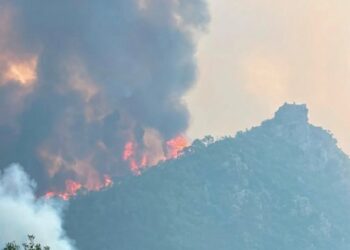 El incendio de la Sierra de Espadán arrasa ya 7.500 hectáreas y mantiene en vilo al interior de Castellón