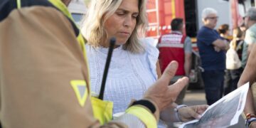 Diputació de Castelló busca acomodo a los evacuados del incendio de La Vall d'Uixó que ya tiene un perímetro de 81km