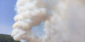 El incendio de la Vall d'Uixó, perimetrado pero no controlado