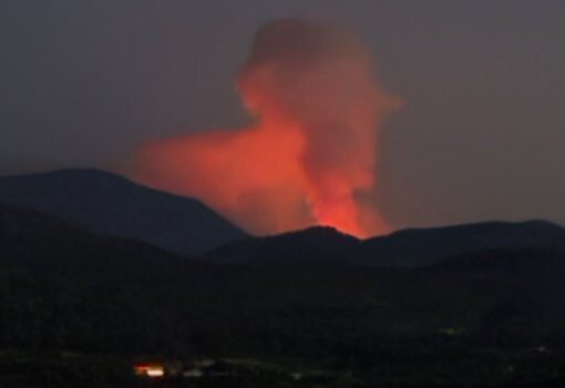 El incendio de la Vall d'Uixó, perimetrado pero no controlado 3 HObGnPSWQAA8Lxt e1785400075650