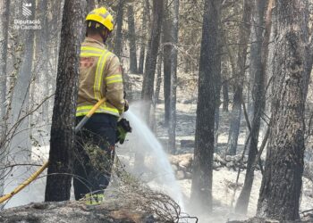 Estabilizado el incendio de La Vall d’Uixó: los vecinos de Artana y Eslida regresan a sus casas