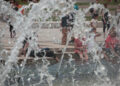 El interior de Valencia y Alicante supera los 40 grados mientras Aemet alerta de tormentas para este sábado 14 Hoy ha llegado a Espana la primera ola de calor del verano con maximas por encima de los 40 grados