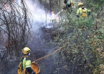 Incendio en Soneja la UME se suma al operativo mientras unas 500 personas siguen desalojadas por el avance de las llamas 3