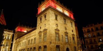La Generalitat iluminara el Palau y Metrovalencia con los colores de Espana para apoyar a la seleccion en la final del Mundial