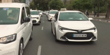 Los taxistas colapsan Valencia contra las VTC protestas semanales por competencia desleal 1