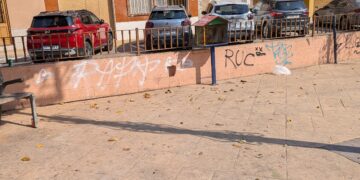 Alerta vecinal en Rafelbunyol: denuncian una oleada de vandalismo nocturno provocado por menores