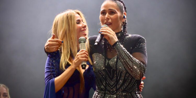 Rosa Lopez Natalia y Chema Rivas llenan Torrent en el gran concierto de las Fiestas Patronales 6