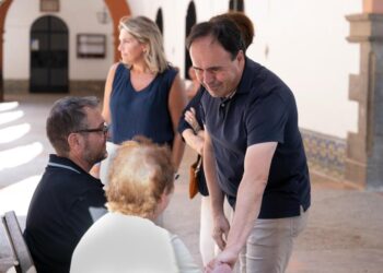 Pérez Llorca visita el centro de acogida de Segorbe para atender a los evacuados por el incendio de la Vall d'Uixó 12 Seminario Segorbe 1