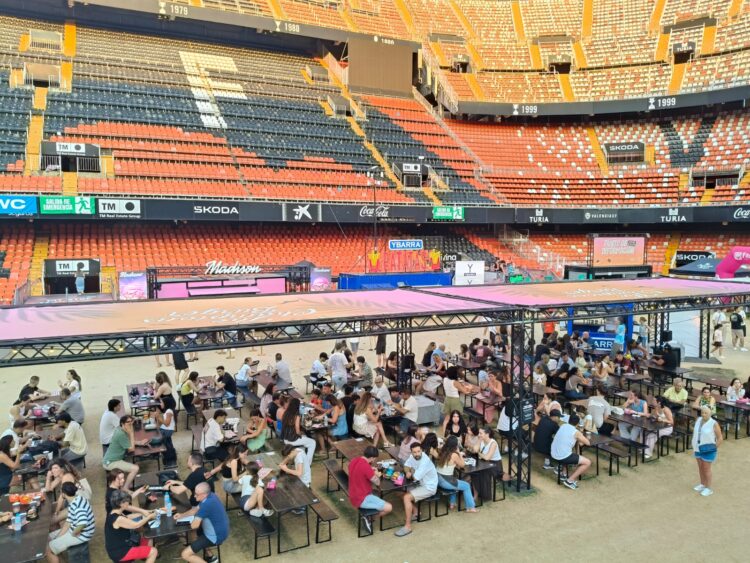 La fiebre por la ‘smash burger’ perfecta se instala en Valencia, «The Champions Burger California» 3 Sin titulo 2 750x563 1