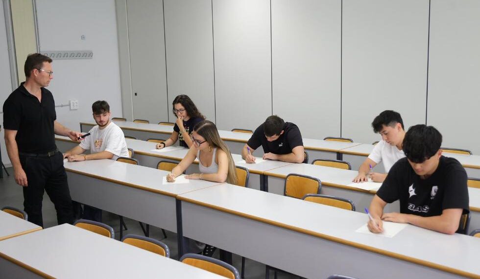 UNIVERSIDAD ALUMNOS