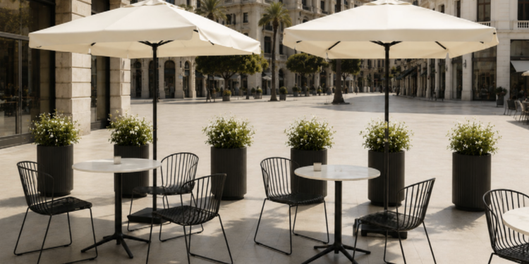 Valencia estudia unificar la imagen comercial y hostelera de la plaza del Ayuntamiento 1 Valencia estudia unificar la imagen comercial y hostelera de la plaza del Ayuntamiento 2