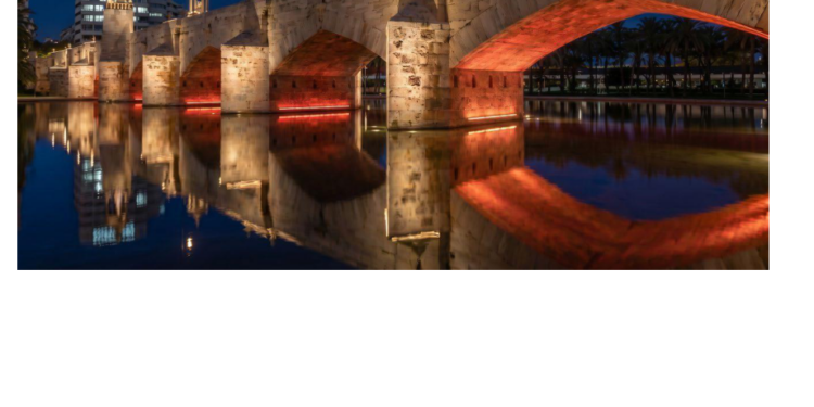 Valencia iluminara los 17 puentes del Jardin del Turia gracias a un acuerdo con la Fundacion Trinidad Alfonso 3