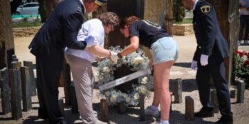 Torrent rinde homenaje a las víctimas del metro en el 20º aniversario de la tragedia