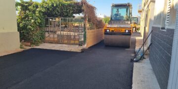 Valéncia concluye el asfaltado de las últimas calles afectadas por la riuà en Sant Jordi de La Torre