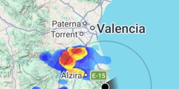 Valéncia: una inusual supercélula anticiclónica amenaza el área metropolitana con granizo y fuertes vientos