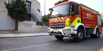 El Ajuntament de Valéncia despliega 15 bomberos y seis vehículos para apoyar en el incendio de Castellón