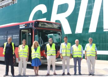 Un autobús de la EMT de Valencia viajará a Nigeria para convertirse en un museo sobre ruedas