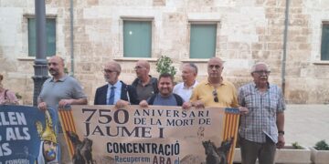 Decidix participa en la concentración por el Derecho Civil Valenciano y denuncia la hipocresía de los partidos políticos en el 750 aniversario de Jaume I