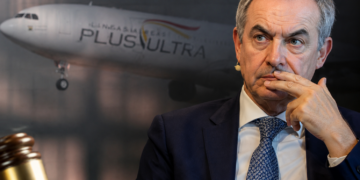 Zapatero niega cualquier implicacion en el caso Plus Ultra