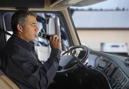 Europa cierra el cerco al alcohol al volante: todos los coches nuevos deberán incluir la preinstalación del 'Alcolock' 3 alcoholock