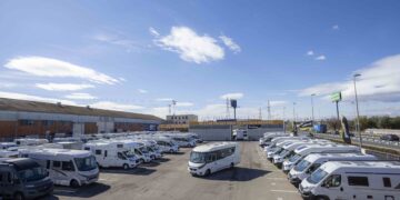 El turismo sobre ruedas bate récords: la Comunitat Valenciana espera a más de 100.000 autocaravanistas este verano