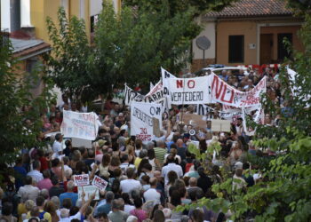 El Valle de Ayora-Cofrentes se une en contra del macrovertedero de Zarra 17 El Valle de Ayora-Cofrentes se une en contra del macrovertedero de Zarra