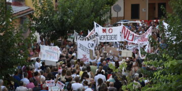 El Valle de Ayora-Cofrentes se une en contra del macrovertedero de Zarra