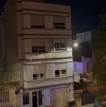 Desalojo 'in extremis' en Benetússer: el colapso de un edificio de tres plantas roza la tragedia 1 Desalojo 'in extremis' en Benetússer: el colapso de un edificio de tres plantas roza la tragedia