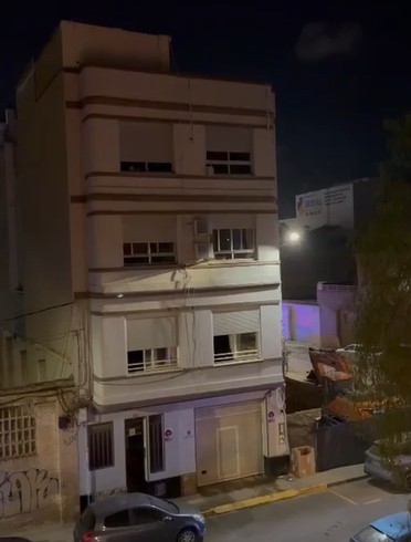 Desalojo 'in extremis' en Benetússer: el colapso de un edificio de tres plantas roza la tragedia 1 Desalojo 'in extremis' en Benetússer: el colapso de un edificio de tres plantas roza la tragedia