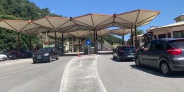 Francia blinda su frontera con España tras la llegada masiva de migrantes a Ceuta y Melilla