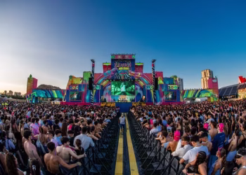 Zevra Festival iguala su récord con 155.000 asistentes y consolida a Cullera como uno de los grandes referentes musicales del verano