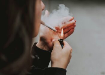 La AECC exige a los partidos políticos pactar un paquete fiscal y el empaquetado genérico en la nueva Ley del Tabaco 3 La AECC exige a los partidos políticos pactar un paquete fiscal y el empaquetado genérico en la nueva Ley del Tabaco