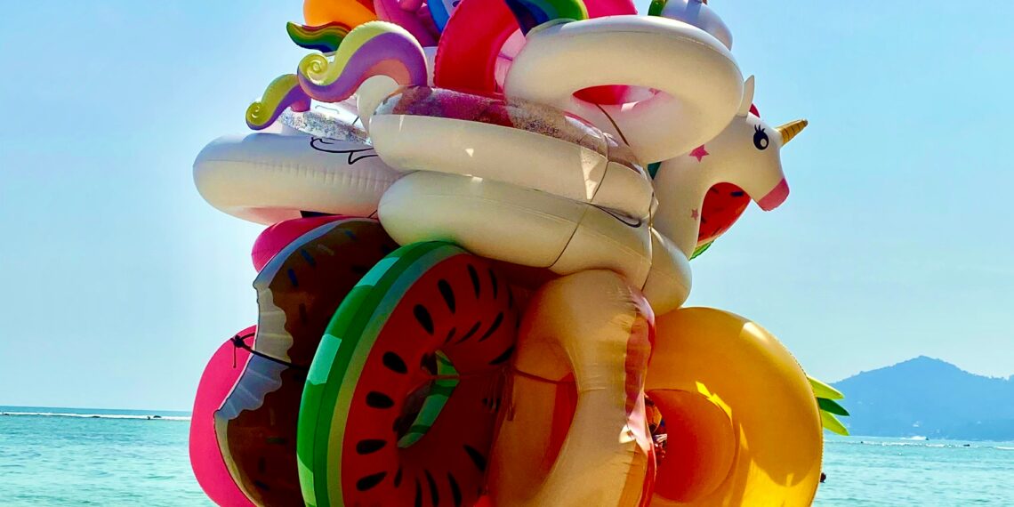 La OCU alerta del riesgo de los hinchables acuáticos tras registrarse 217 ahogamientos en lo que va de año