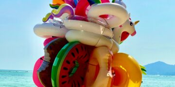 La OCU alerta del riesgo de los hinchables acuáticos tras registrarse 217 ahogamientos en lo que va de año