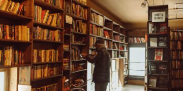 Cerca de 15.000 personas utilizan las bibliotecas municipales de València en su primer mes de apertura 24 horas